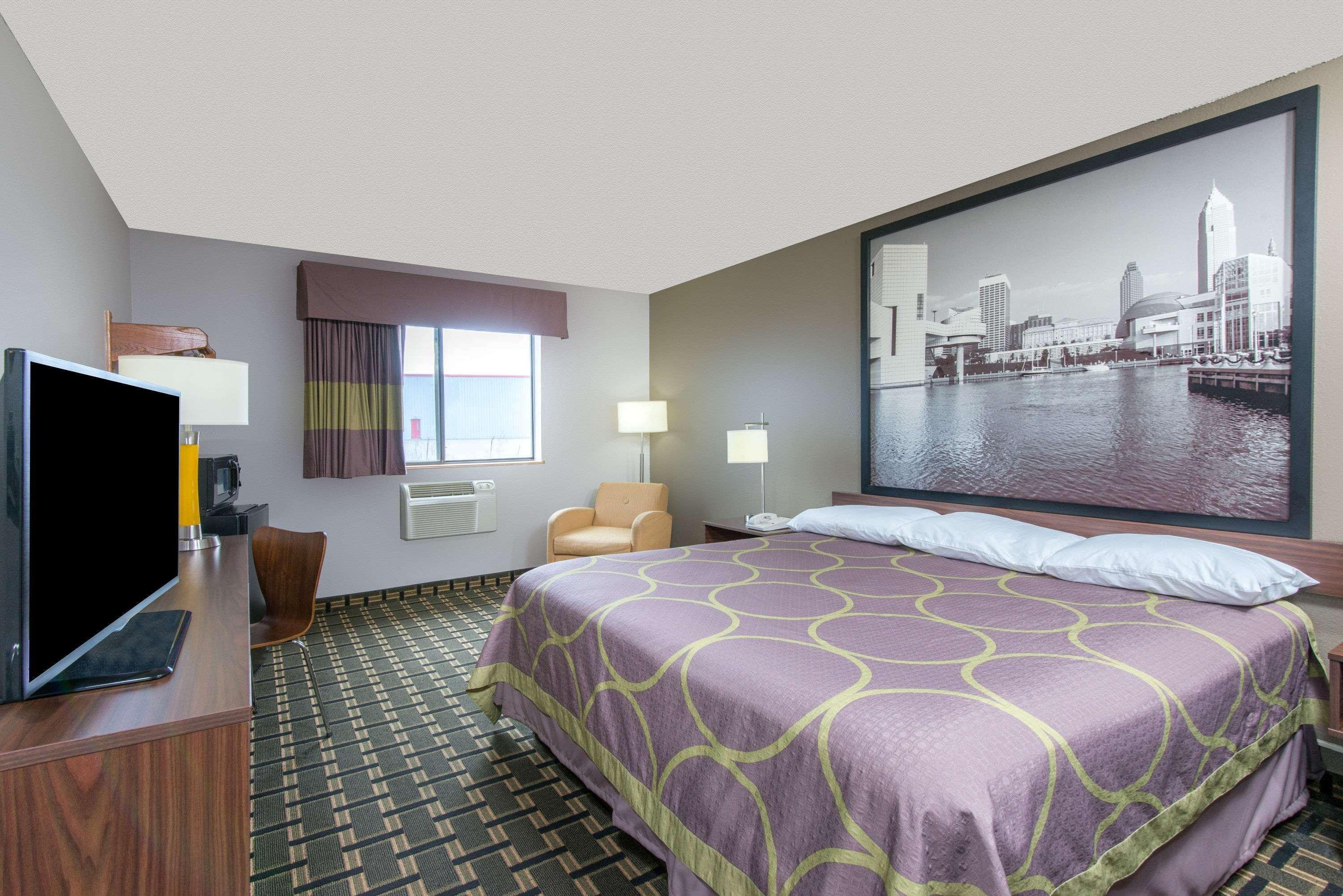 Super 8 By Wyndham Youngstown/Austintown Exterior photo